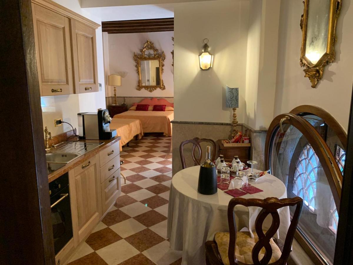Luxury In San Marco With Canal View Lejlighed